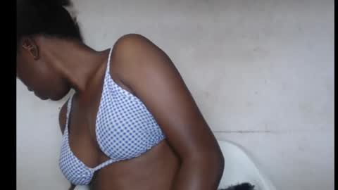 Snapshot of hotjessie0 chatting on September 29, 4:17 am hotjessie0 online show from September 29, 4:17 am