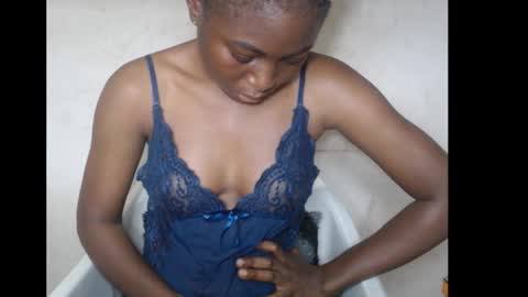 hotjessie0 online show from November 4, 5:28 am