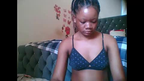 Snapshot of hotjeylee chatting on November 8, 9:53 am LOYCE online show from November 8, 9:53 am