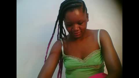 Snapshot of hotjeylee chatting on November 22, 8:52 pm LOYCE online show from November 22, 8:52 pm