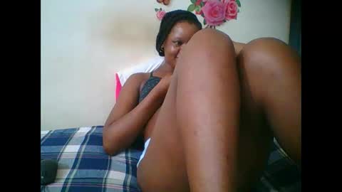 Snapshot of hotjeylee chatting on November 27, 7:38 pm LOYCE online show from November 27, 7:38 pm