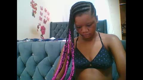 Snapshot of hotjeylee chatting on November 28, 8:06 am LOYCE online show from November 28, 8:06 am