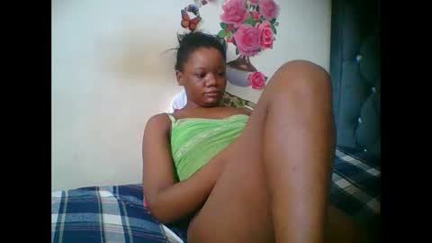 Snapshot of hotjeylee chatting on December 3, 1:13 am LOYCE online show from December 3, 1:13 am