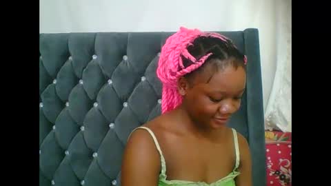 Snapshot of hotjeylee chatting on December 14, 8:02 pm LOYCE online show from December 14, 8:02 pm