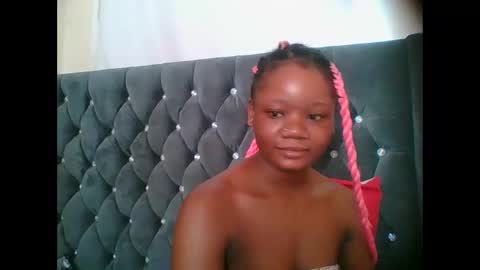 Snapshot of hotjeylee chatting on December 15, 8:07 am LOYCE online show from December 15, 8:07 am