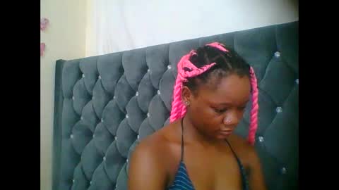 Snapshot of hotjeylee chatting on December 17, 7:42 pm LOYCE online show from December 17, 7:42 pm