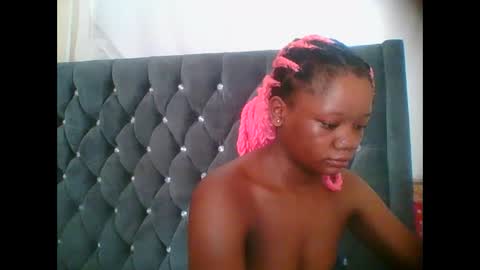 Snapshot of hotjeylee chatting on December 19, 7:15 am LOYCE online show from December 19, 7:15 am