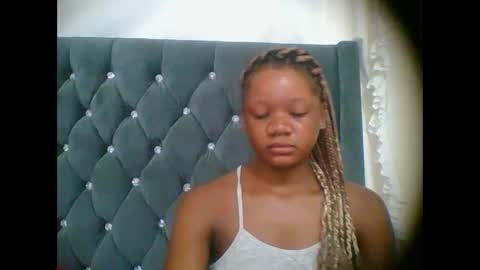 Snapshot of hotjeylee chatting on January 10, 2:13 am LOYCE online show from January 10, 2:13 am