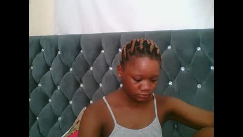 Snapshot of hotjeylee chatting on January 13, 9:25 am LOYCE online show from January 13, 9:25 am