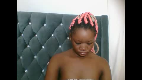 LOYCE online show from February 28, 11:55 am