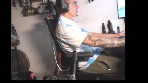 hotkinkytat online show from April 29, 10:52 am