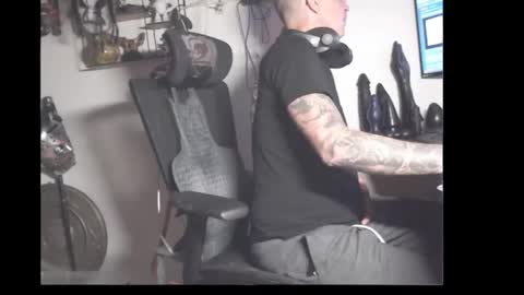 hotkinkytat online show from May 16, 10:52 pm