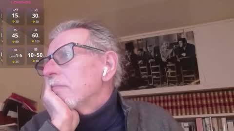 hotlux_54 online show from March 8, 6:12 pm