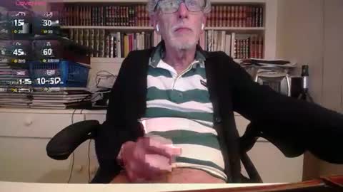 hotlux_54 online show from May 1, 10:58 pm