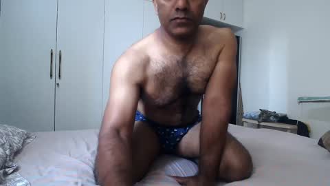 hotm_on_cam online show from December 31, 5:55 am