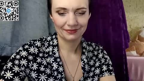 Snapshot of hotmamaqueen234 chatting on March 24, 8:25 pm hotmamaqueen234 online show from March 24, 8:25 pm