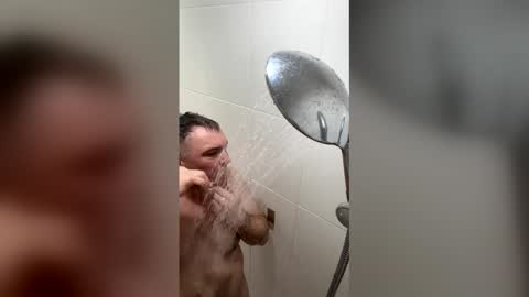 Snapshot of hotman7423 chatting on February 5, 10:31 am hotman7423 online show from February 5, 10:31 am