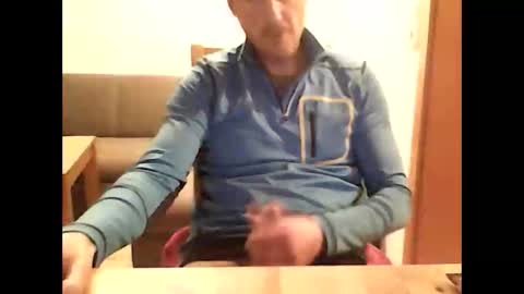 hotmann2222 online show from March 19, 7:07 pm