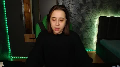 Snapshot of hotmariella chatting on February 7, 9:47 am hotmariella online show from February 7, 9:47 am