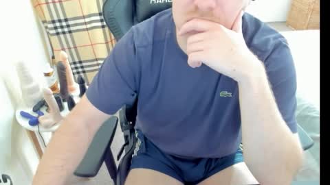 Snapshot of hotmelbguy20 chatting on October 3, 9:01 pm Cum and play X online show from October 3, 9:01 pm