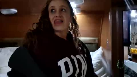 Snapshot of hotmom0610 chatting on March 28, 12:16 pm hotmom0610 online show from March 28, 12:16 pm