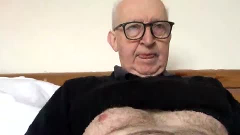 Snapshot of hotmuff99 chatting on February 15, 9:38 am hotmuff99 online show from February 15, 9:38 am