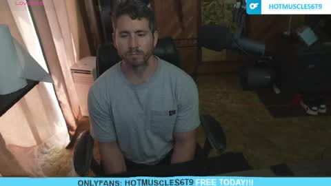 hotmuscles6t9 online show from May 11, 4:48 pm