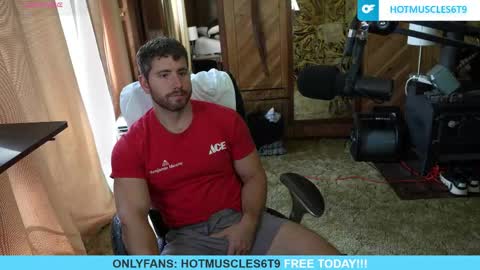 hotmuscles6t9 online show from May 14, 3:30 pm