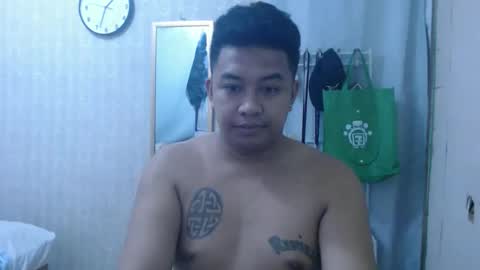 Snapshot of hotnielkhalifa chatting on April 4, 5:32 pm neilkhalifa online show from April 4, 5:32 pm