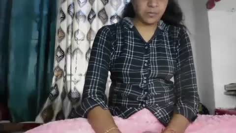 lola online show from January 19, 10:17 am