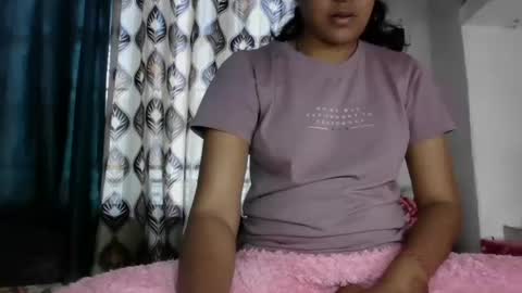 lola online show from February 27, 6:40 am