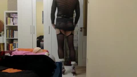hotnylonboy online show from June 10, 9:14 pm