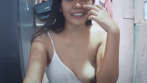 hotpink4u04 online show from November 11, 11:43 am