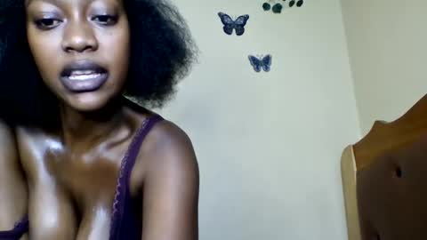 Snapshot of hotpussy712899 chatting on July 8, 6:56 pm hotpussy online show from July 8, 6:56 pm