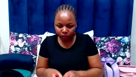 hotsmalltitsx online show from April 30, 5:52 pm