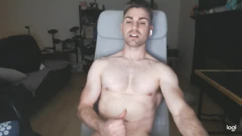 hotstud4uu online show from May 4, 12:17 am