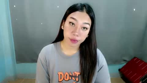 jelaigrande  online show from February 20, 12:19 am