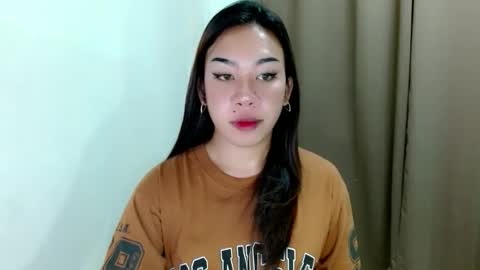 jelaigrande  online show from November 15, 10:37 pm