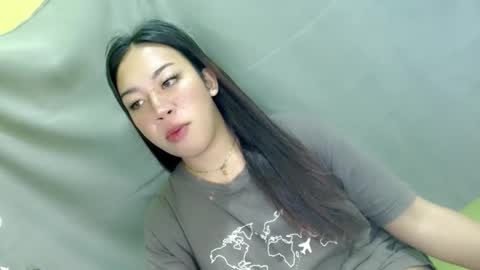 jelaigrande  online show from February 12, 11:22 pm