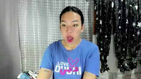 jelaigrande  online show from May 16, 8:11 am