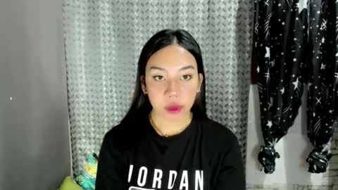 jelaigrande  online show from May 19, 11:05 am