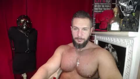 Snapshot of hotterlrg chatting on December 1, 10:21 pm hotterlrg online show from December 1, 10:21 pm