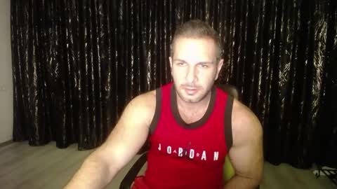 Snapshot of hotterlrg chatting on January 14, 11:37 pm hotterlrg online show from January 14, 11:37 pm