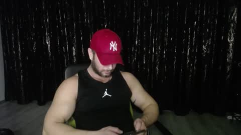 Snapshot of hotterlrg chatting on January 24, 1:35 am hotterlrg online show from January 24, 1:35 am