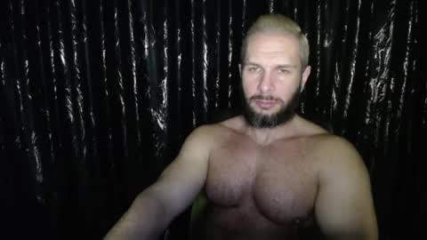 Snapshot of hotterlrg chatting on February 23, 11:04 pm hotterlrg online show from February 23, 11:04 pm