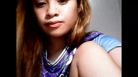 Snapshot of hottie_asianbabe chatting on December 10, 11:54 am Leen online show from December 10, 11:54 am