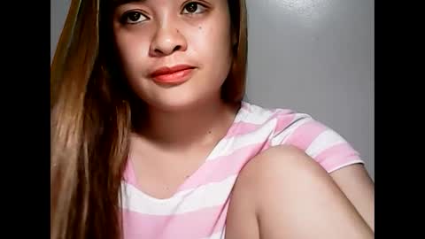 Snapshot of hottie_asianbabe chatting on December 12, 11:40 am Leen online show from December 12, 11:40 am
