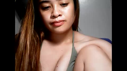 Snapshot of hottie_asianbabe chatting on January 15, 11:53 am Leen online show from January 15, 11:53 am