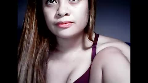 Snapshot of hottie_asianbabe chatting on January 23, 9:18 am Leen online show from January 23, 9:18 am