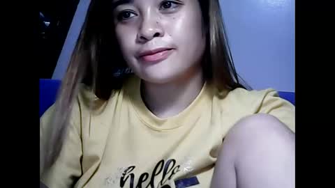 Snapshot of hottie_asianbabe chatting on March 11, 12:06 pm Leen online show from March 11, 12:06 pm